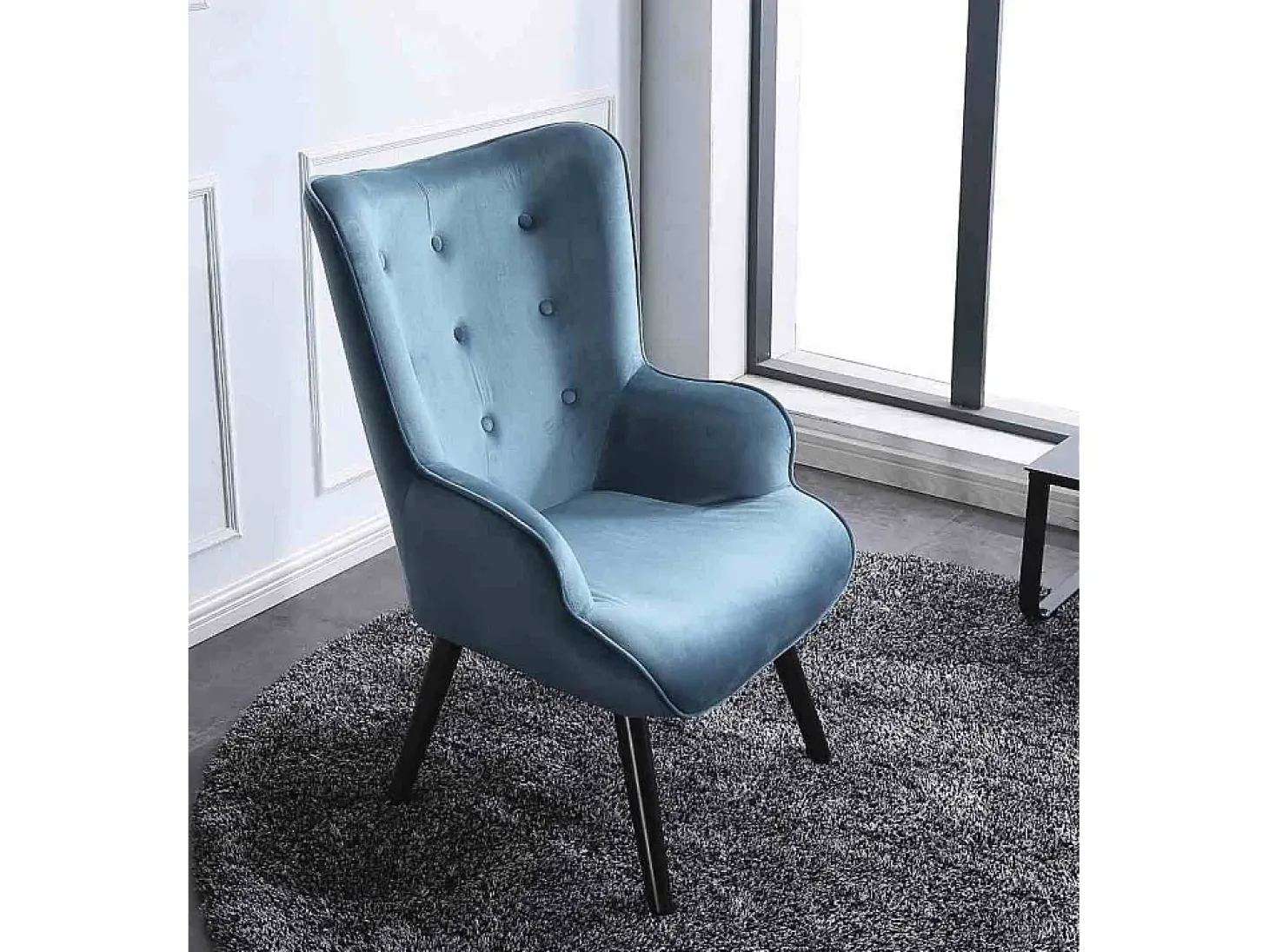Butaca de 95x71x75 cm con reposabrazos en color turquesa y patas de madera negras Dakota