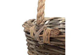 Cesta de ratán Kabu con asa de cuerda 31 x 19 cm