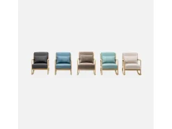Mecedora estilo escandinavo de madera y tela azul