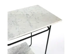 Mesa auxiliar Guaie 2 tableros de mármol blanco y metal negro