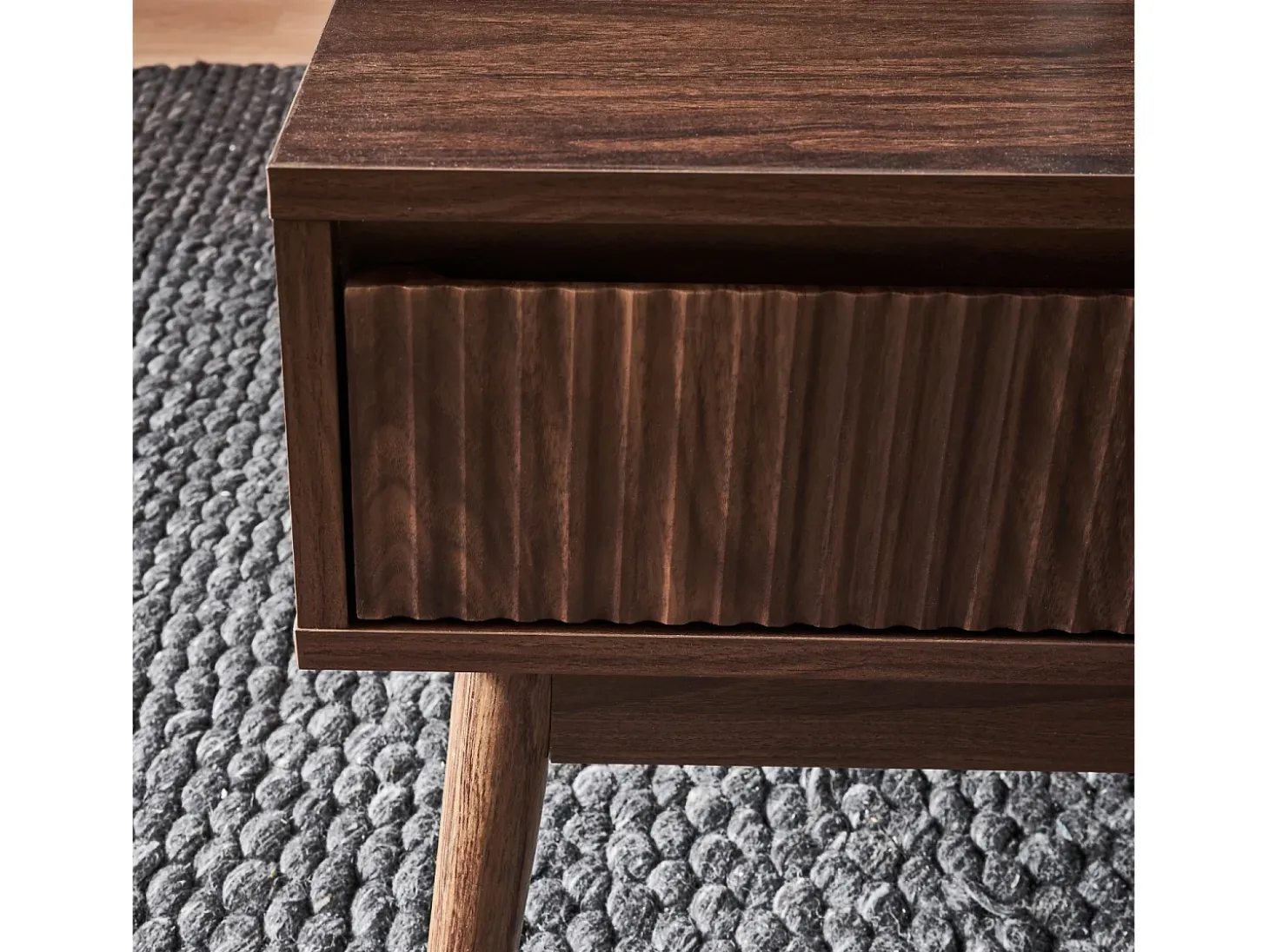 Mesa de centro con decoración de madera, 1 cajón madera oscura