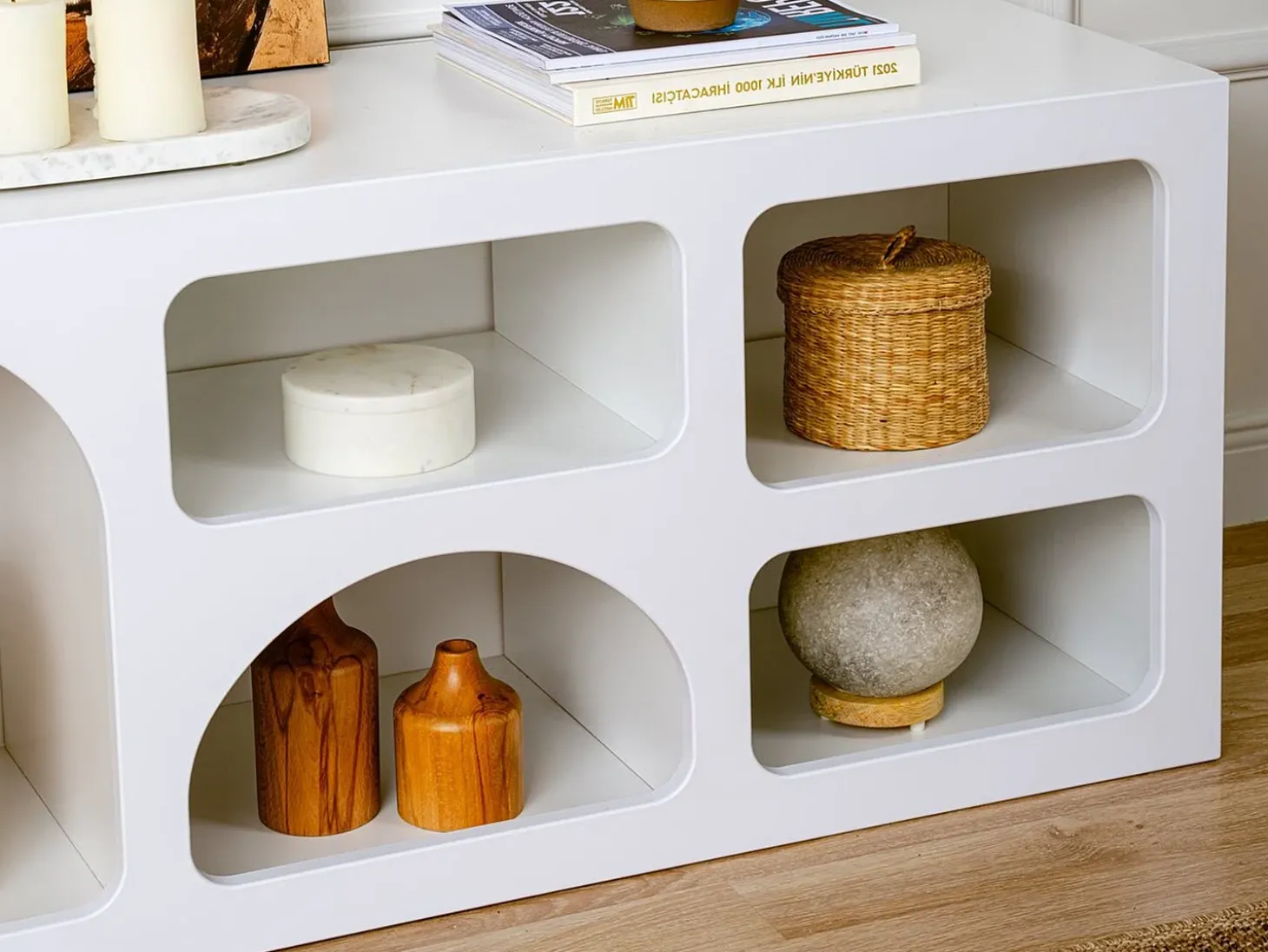 Mueble de TV de diseño con 7 estantes - Color: Blanco - LUELA