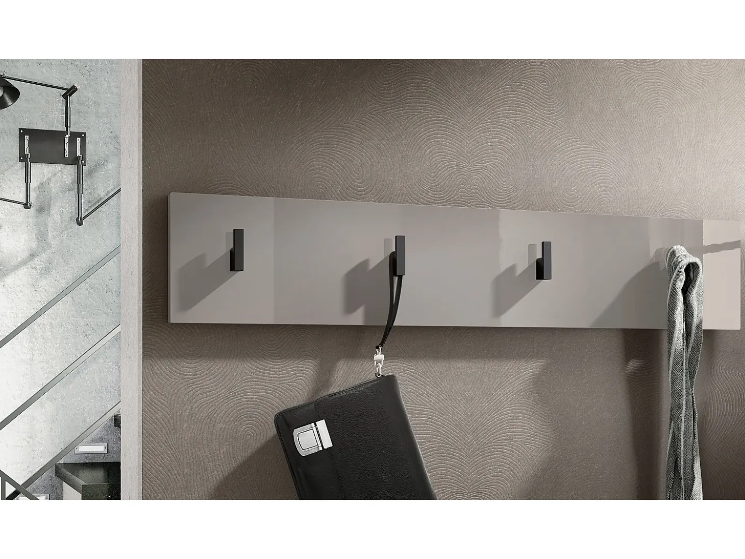 Panel de pared Linea V2 en gris arena de alto brillo