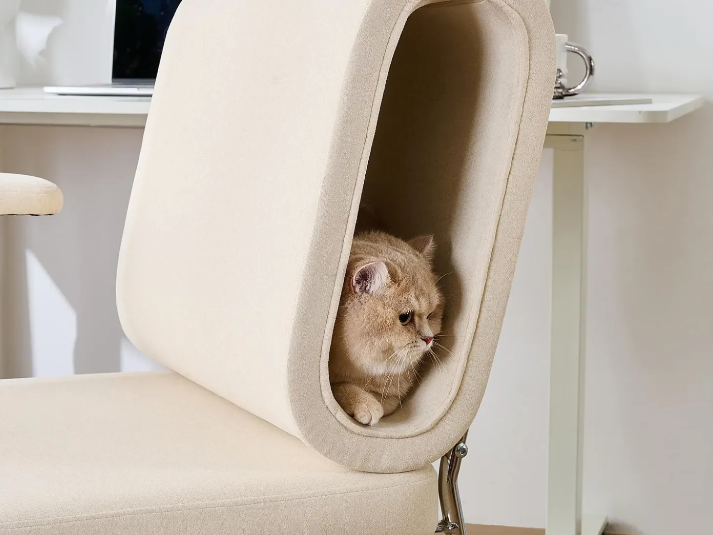 PRÈS - Sillón con Niche Integrada para Gatos, Ergonómico y Resistente a los Arañazos - Para Oficina en Casa y Sala de Estar