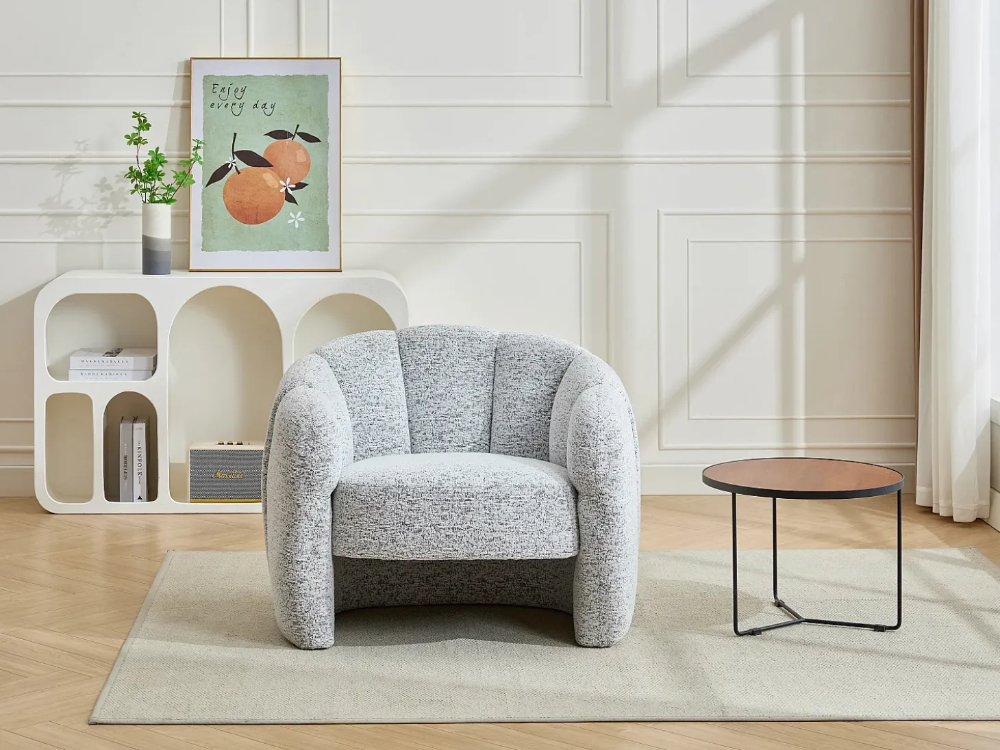 Sillón con forma de concha en chenilla color gris DELIPO