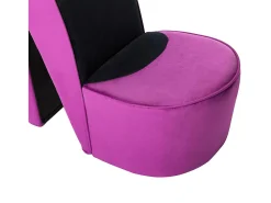 Sillón con forma de zapato de tacón terciopelo morado
