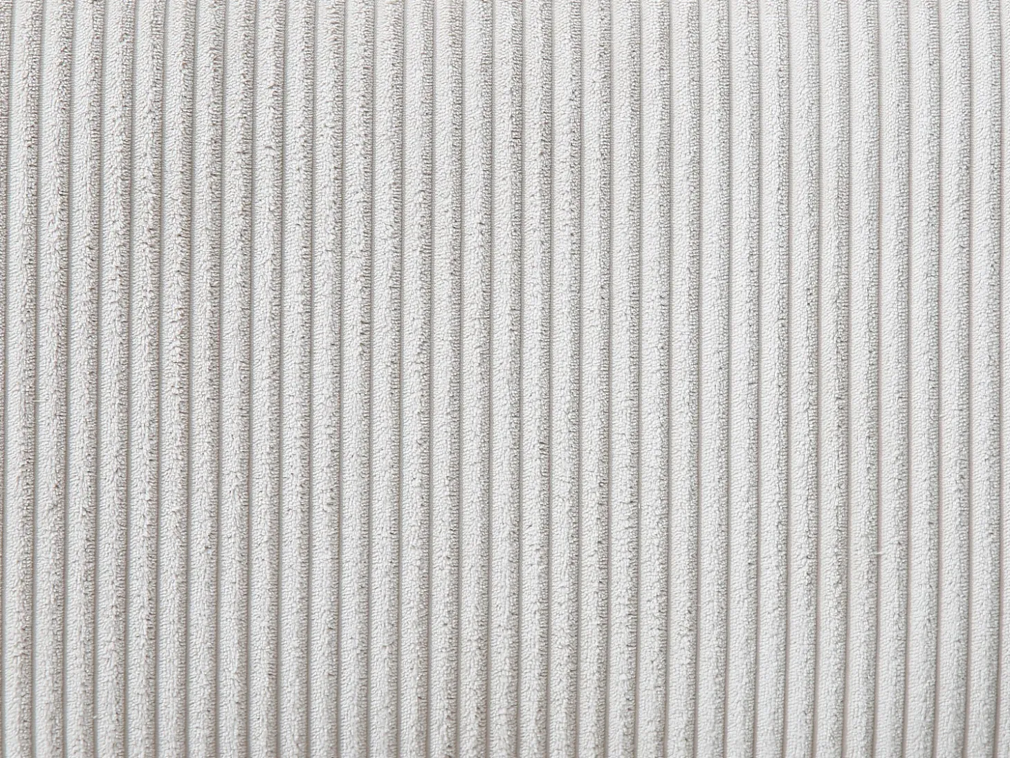 Sillón de pana beige LOVUNIA de Maison Céphy