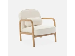Sillón escandinavo de madera de hevea y borreguito crema