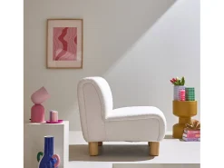 Sillón relax pies redondeados madera de hevea y borreguito crema