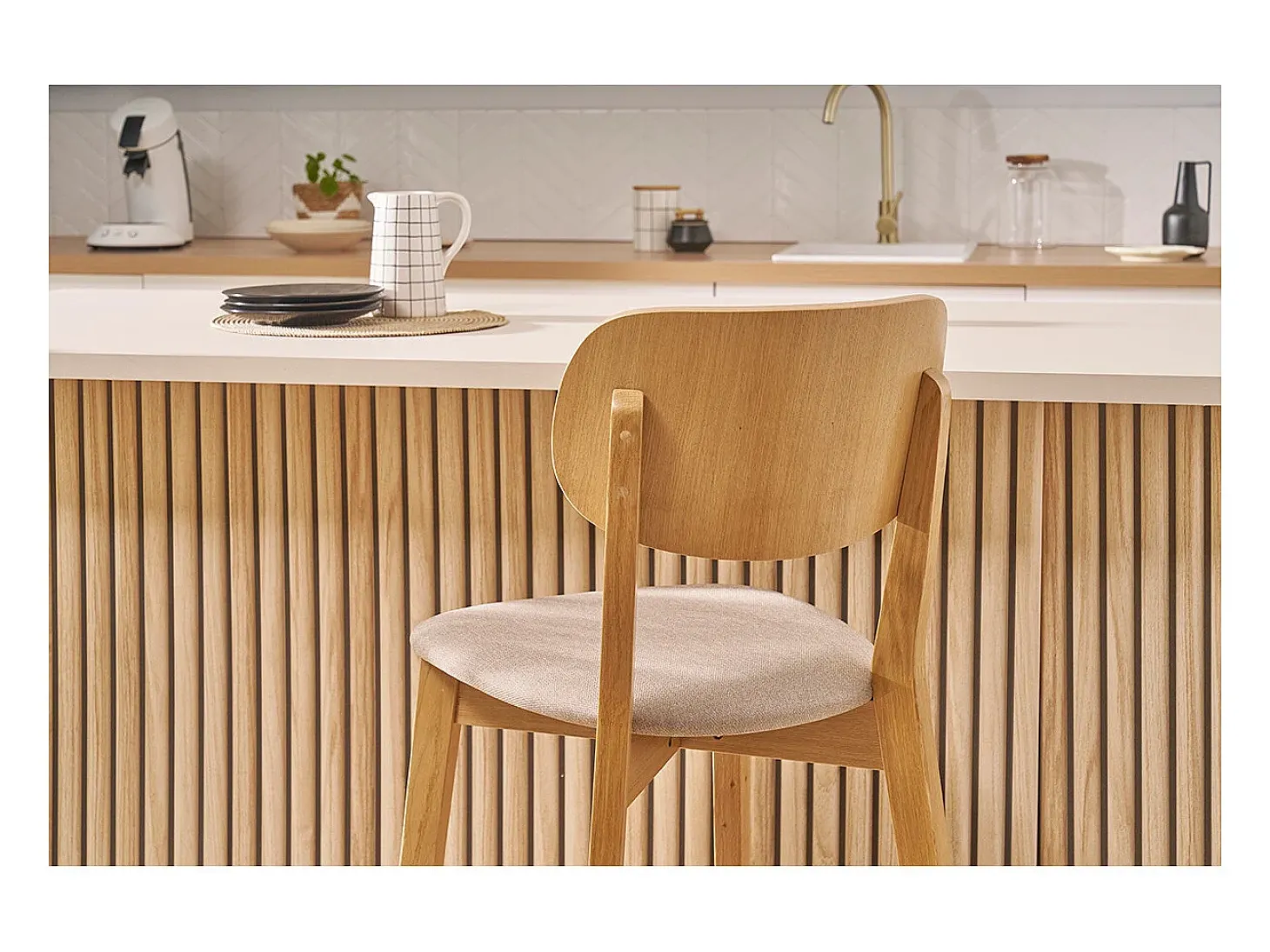 Taburete de cocina de roble macizo y tela beige 65 cm LUCIA