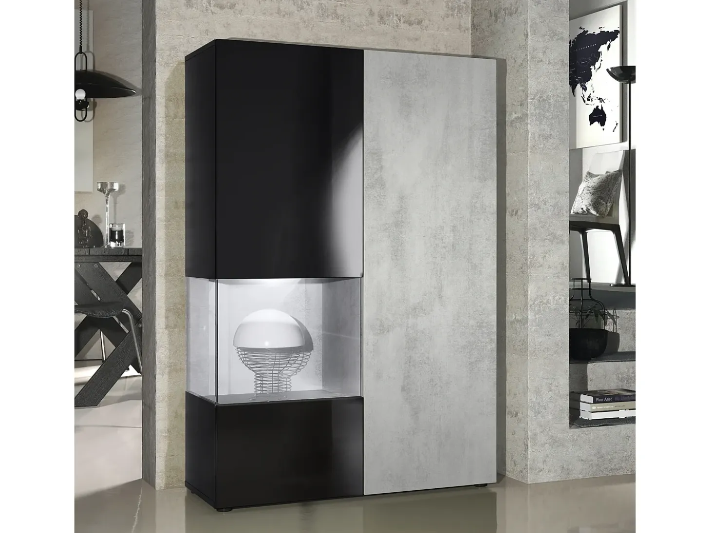 Vitrina Cómoda Morena, cuerpo en negro mate/ puerta derecha e inserción con apariencia de óxido de hormigón con iluminación LED