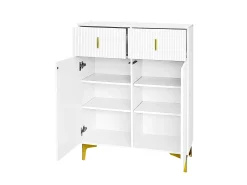 Zapatero blanco con cajones, puertas texturizadas, estantes ajustables, tiradores y patas dorados, diseño elegante